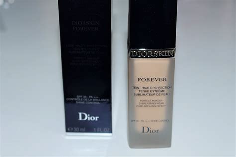 dior forever粉底液